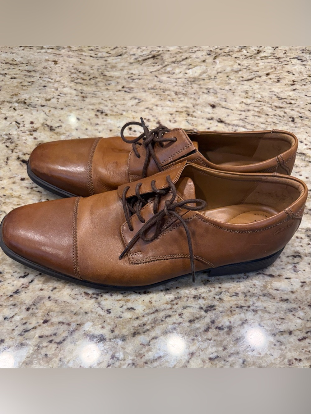 Clarks Men’s size 13 Brown Leather Lace-Up Dress Shoes